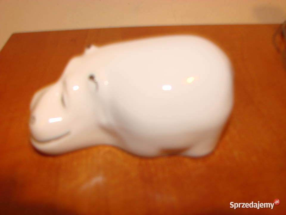Hipopotam mała biała figurka PRL pomorskie Pruszcz Gdański