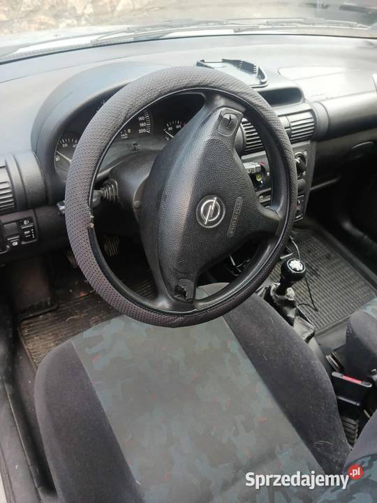 Opel Corsa B 2000r benzyna
