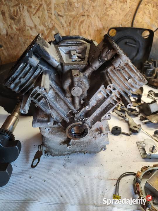 Blok silnika wał tłok Briggs Stratton vanguard Pozostałe Silniki i osprzęt pomorskie Wiele