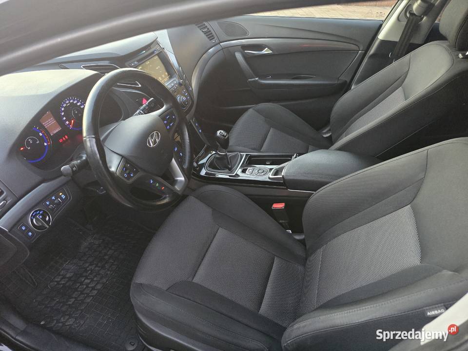 Hyundai i40 Kombi 17 CRDi Premium Zarejestrowany nieuszkodzony Przasnysz sprzedam
