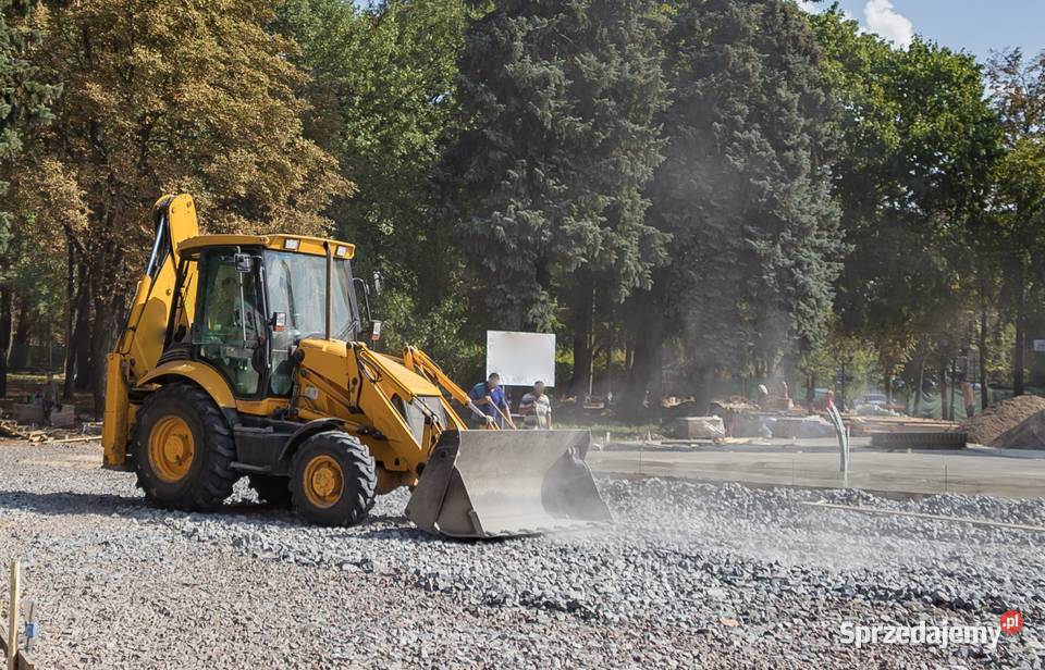 Koparkoładowarka Usługi koparkoładowarką Roboty Wiązowna