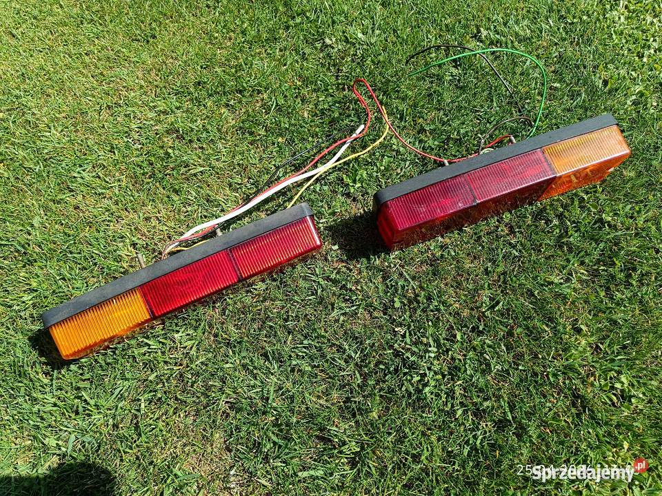 Lampy Lt10 oryg PRL Niewiadów tył kpl Tarnów