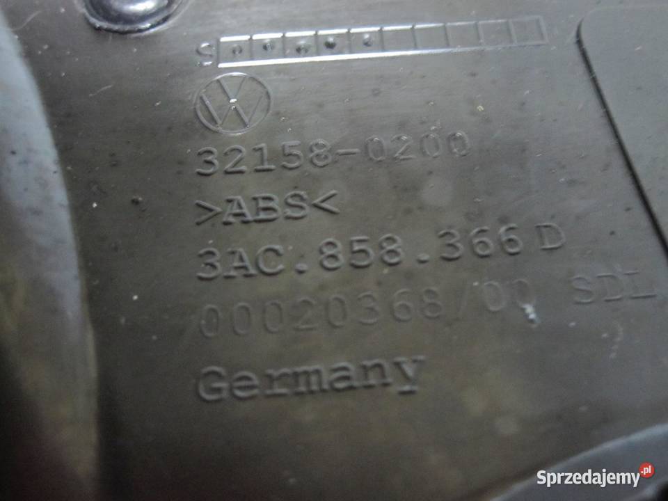 PASSAT B7 16 TDI 13r Ramka licznika 321580200 osobowe