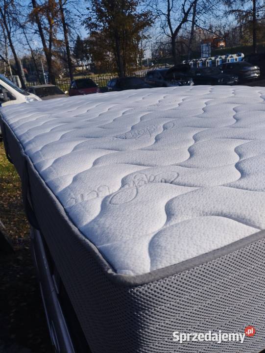 Materac duży 180 X 200 X 25 twardy Pozostałe Kraków