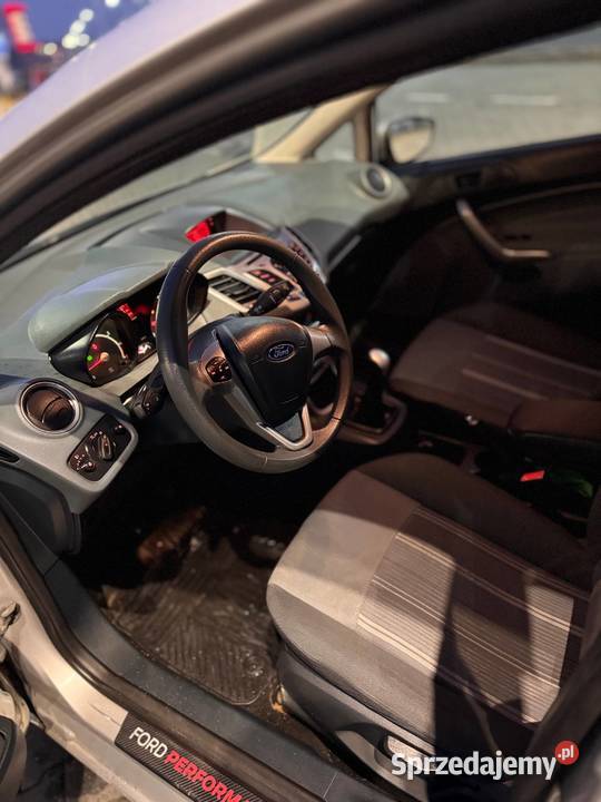 Ford Fiesta Mk7 125 benzyna Niski Przebieg 143 Wrocław