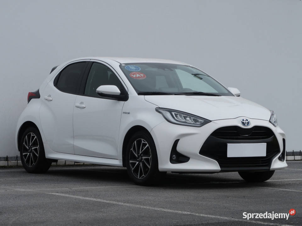 Toyota Yaris 15 VVTi Hybrid Rok produkcji 2021 Lublin