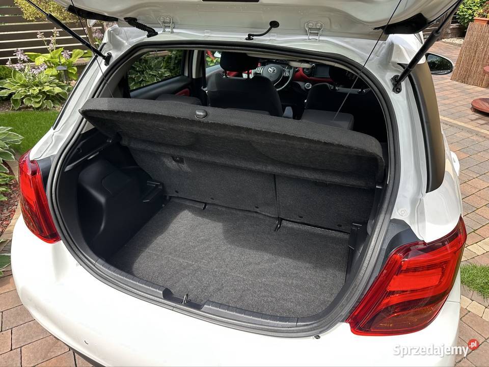 Toyota Yaris Style Red Pack 133 VVTi 2014 isofix mazowieckie