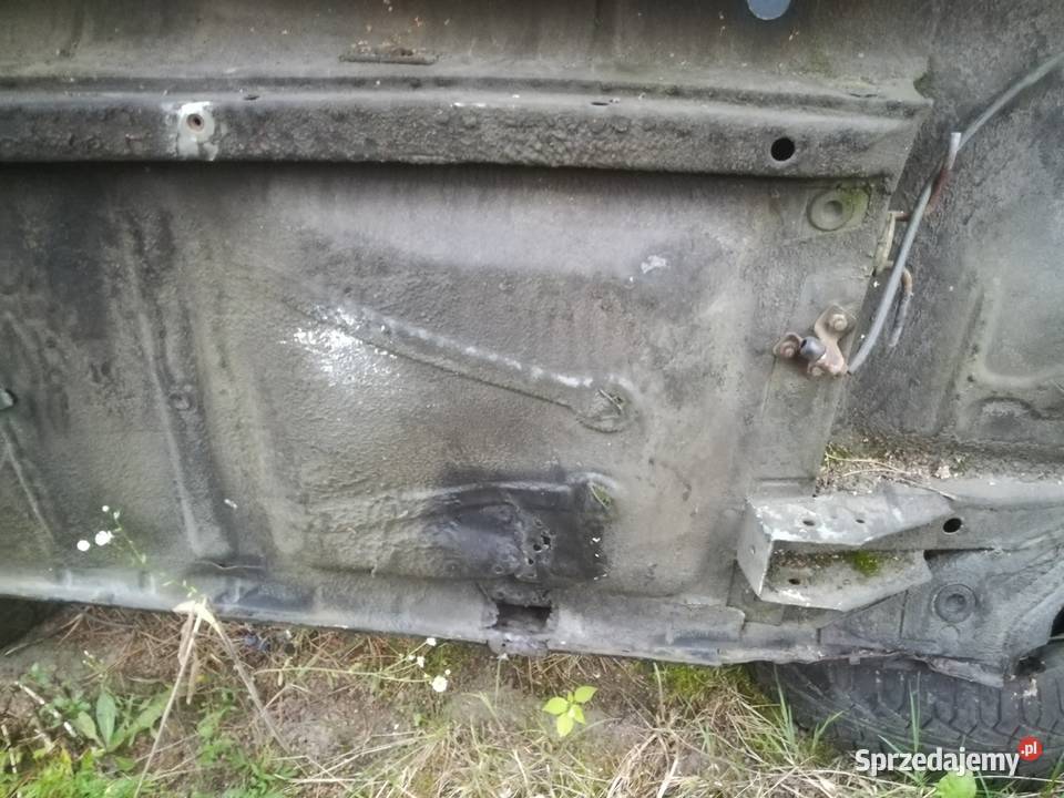 Polonez fiat 125p podłoga korytko fso wnęka koła Suskowola