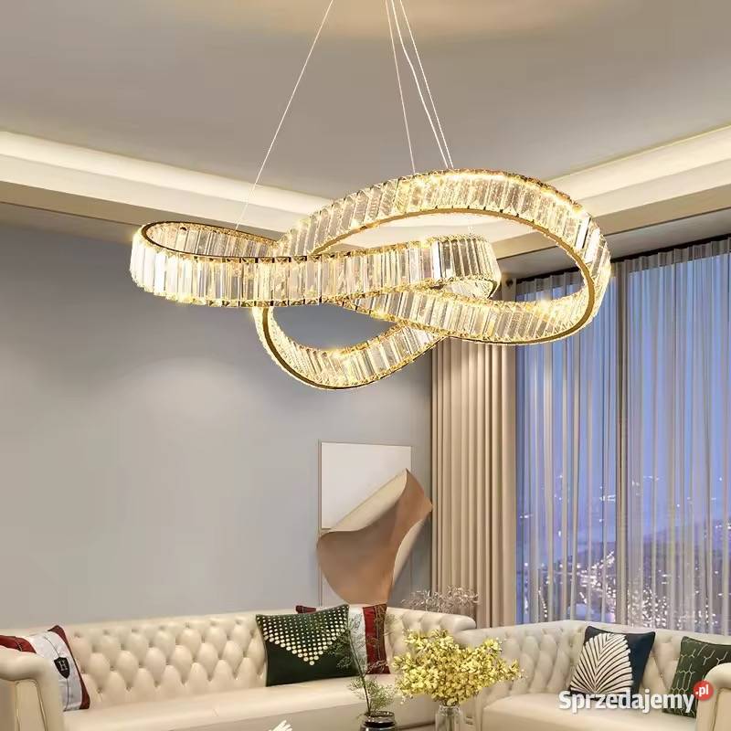 Złoty nowoczesny żyrandol kryształowy glamour