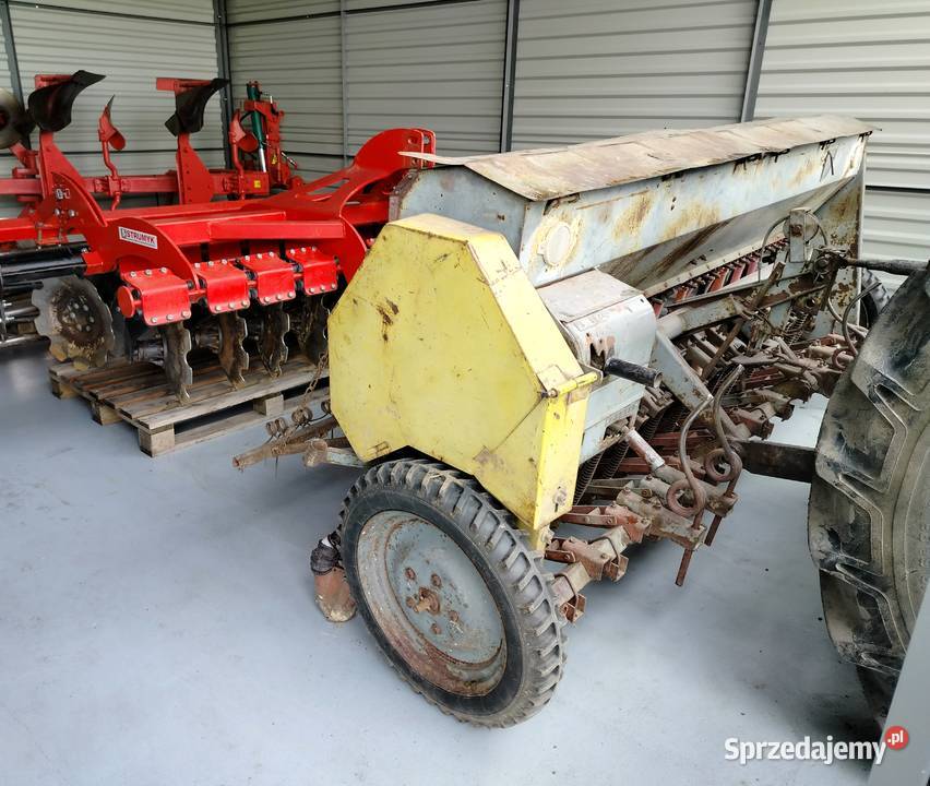 Siewnik zbożowy Poznaniak 27 Siewniki i sadzarki Zaborów