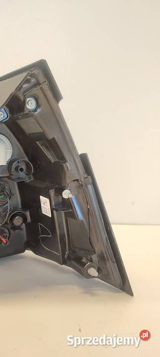 SUZUKI SX4 SCROSS LAMPA LEWY TYŁ 3567063T00