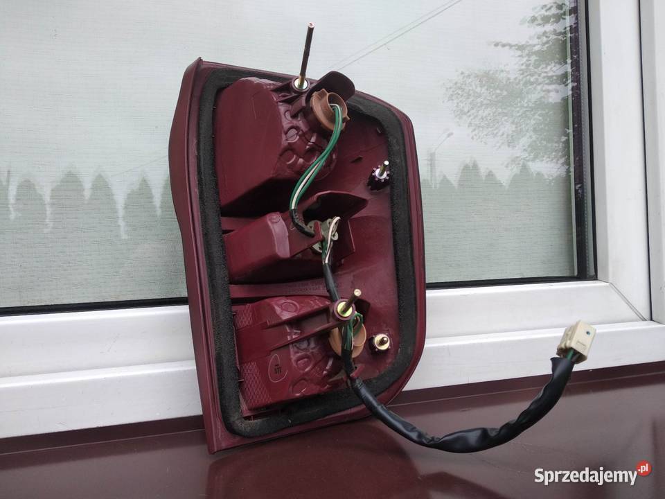 Toyota RAV4 II 2 LIFT FL lampa tył tylna lewa Sieradz
