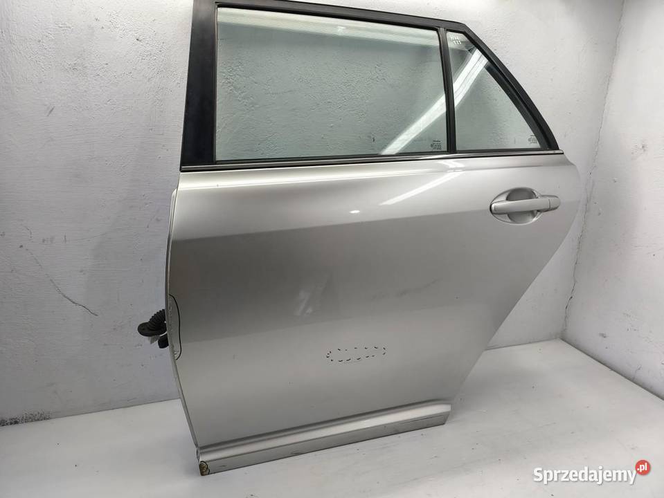 DRZWI LEWY TYŁ TOYOTA AVENSIS II T25 KOMBI