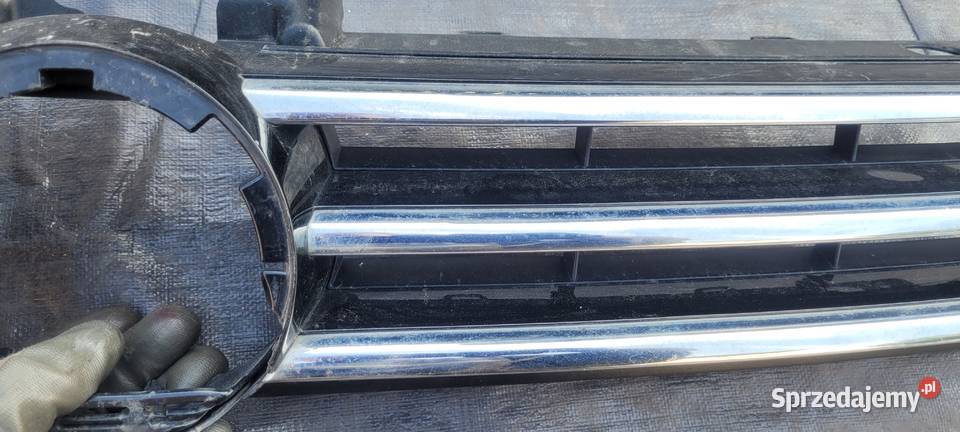 VW TOURAN II 5TA GRILL ATRAPA osobowe Ruda Śląska