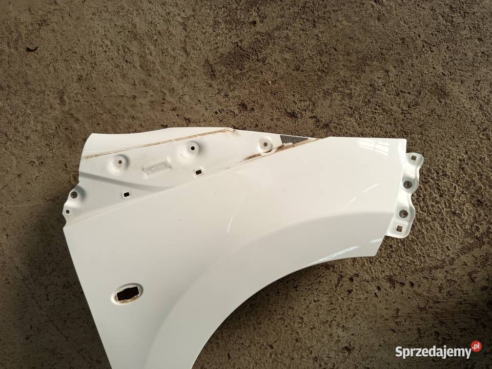Błotnik prawy Toyota Aygo 21 orginal ladny sprzedam