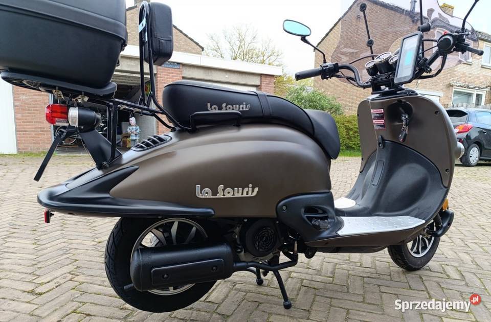 Skuter 50 retro 2020 Black Shadow super stan