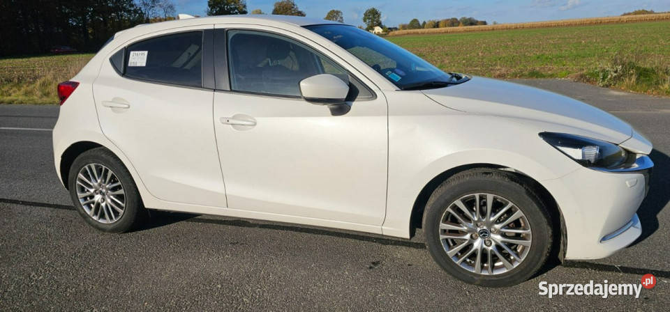 Mazda 2 15i hybrid III 2015 benzyna