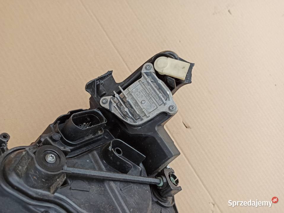 VW GOLF VIII 8 REFLEKTOR PRAWY LED LAMPA
