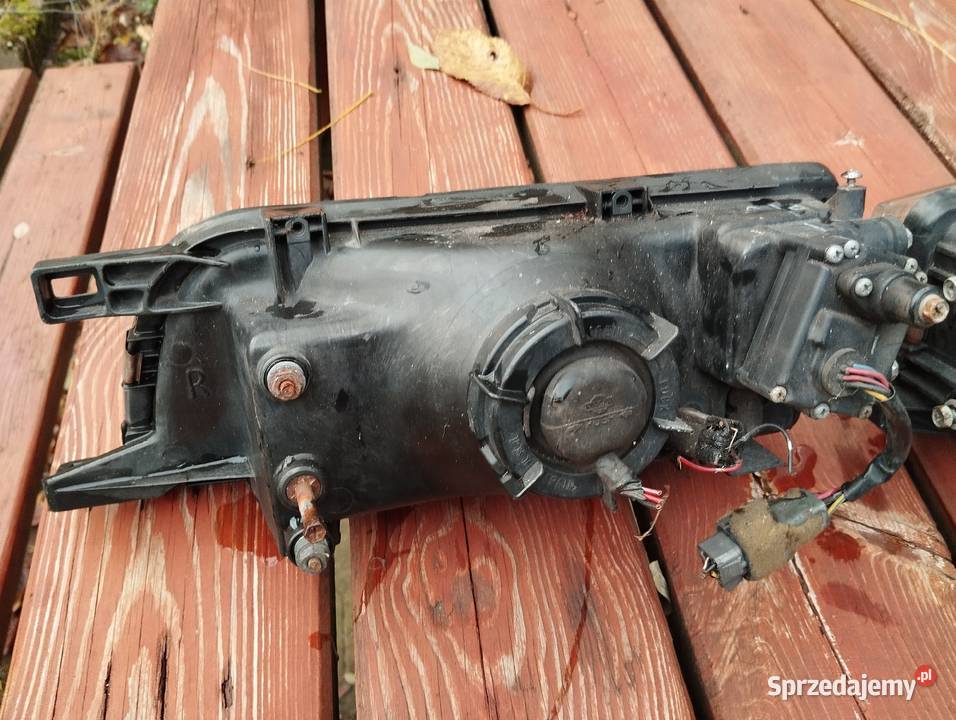 Lampa przednia lewa prawa Nissan Primera P10 Łódź