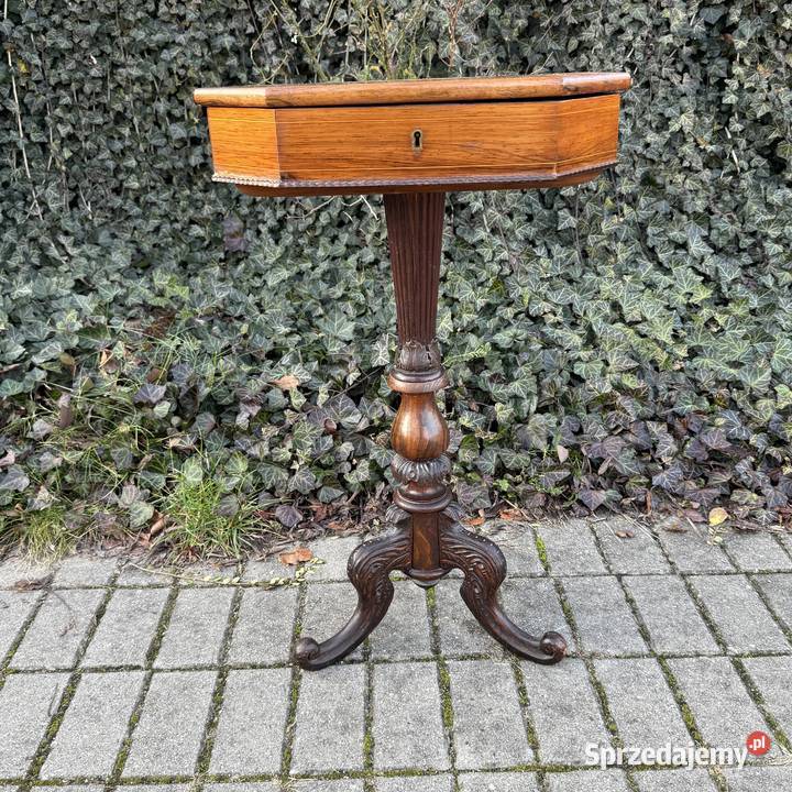 ARTexpert Stolik niciak Ludwik do renowacji Dobrzany