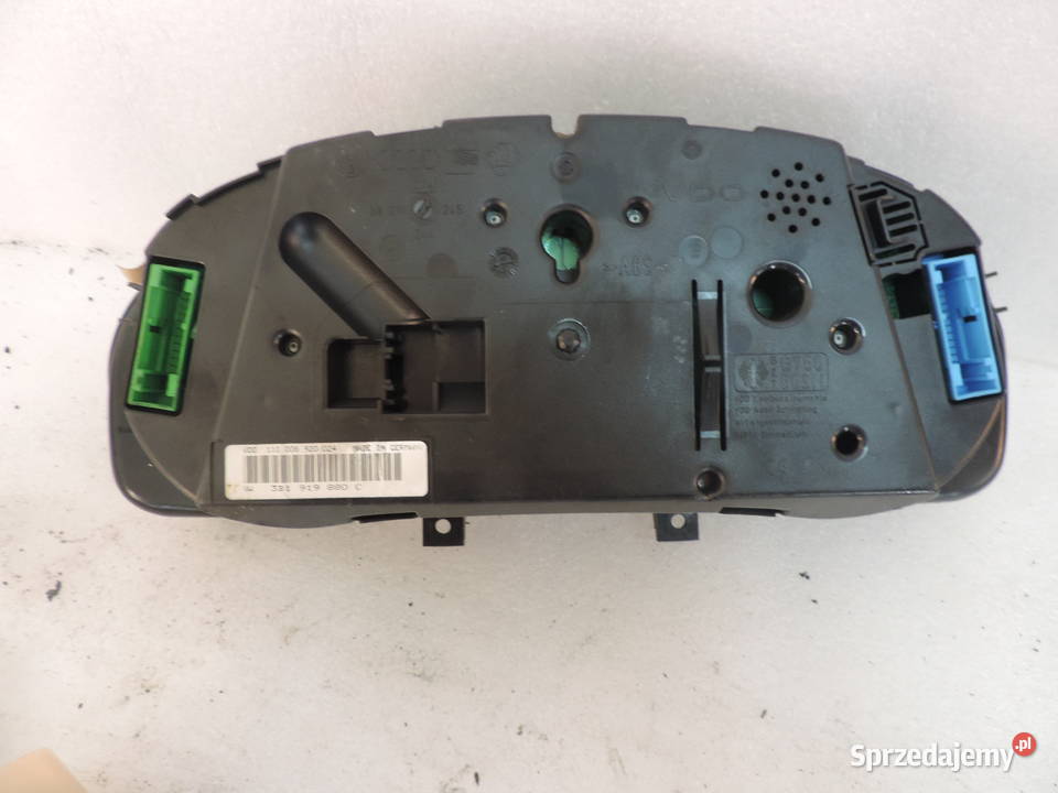 VW PASSAT B5 19 TDI LICZNIK ZEGARY 3b1919880c Rok produkcji 1999