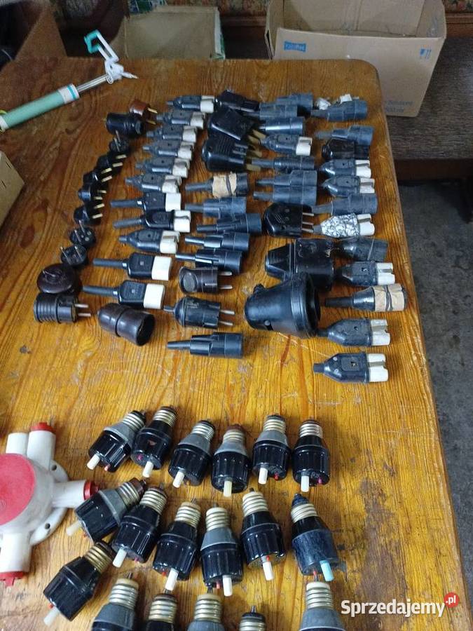 Wyprzedaż garażowa wtyczki elektryczne vintage Wtyczki Wodzisław Śląski