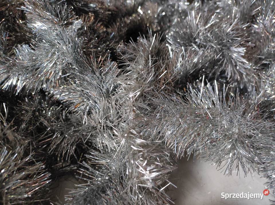 długi łańcuch choinkowy srebrny błyszczący Boże Narodzenie