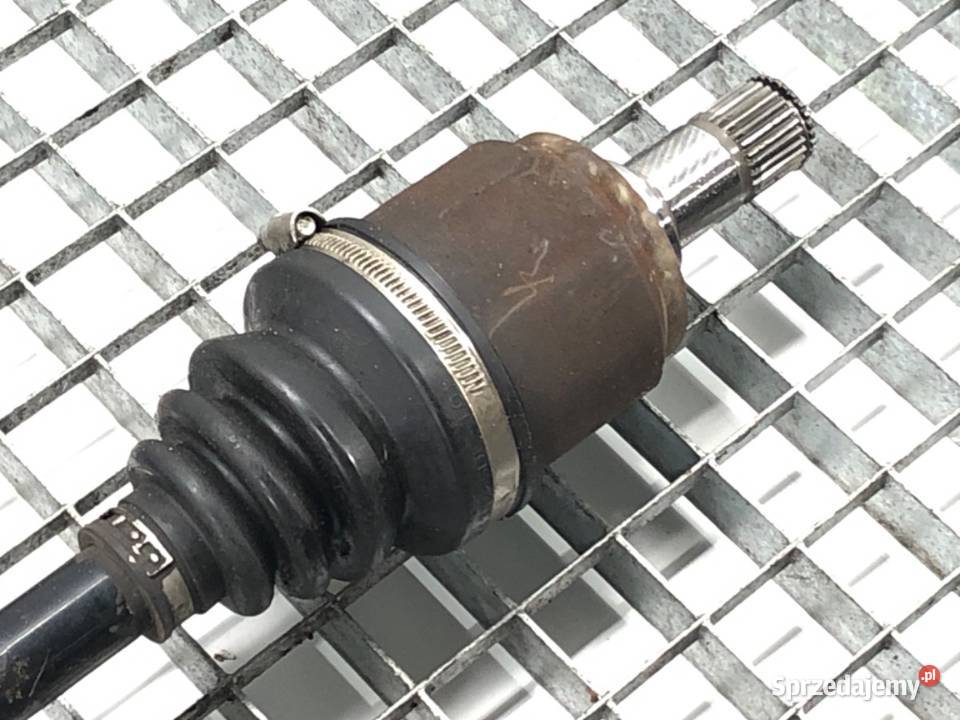 PÓŁOŚ PRAWY PRZÓD HONDA CIVIC VIII 14 83 PRZEGUB