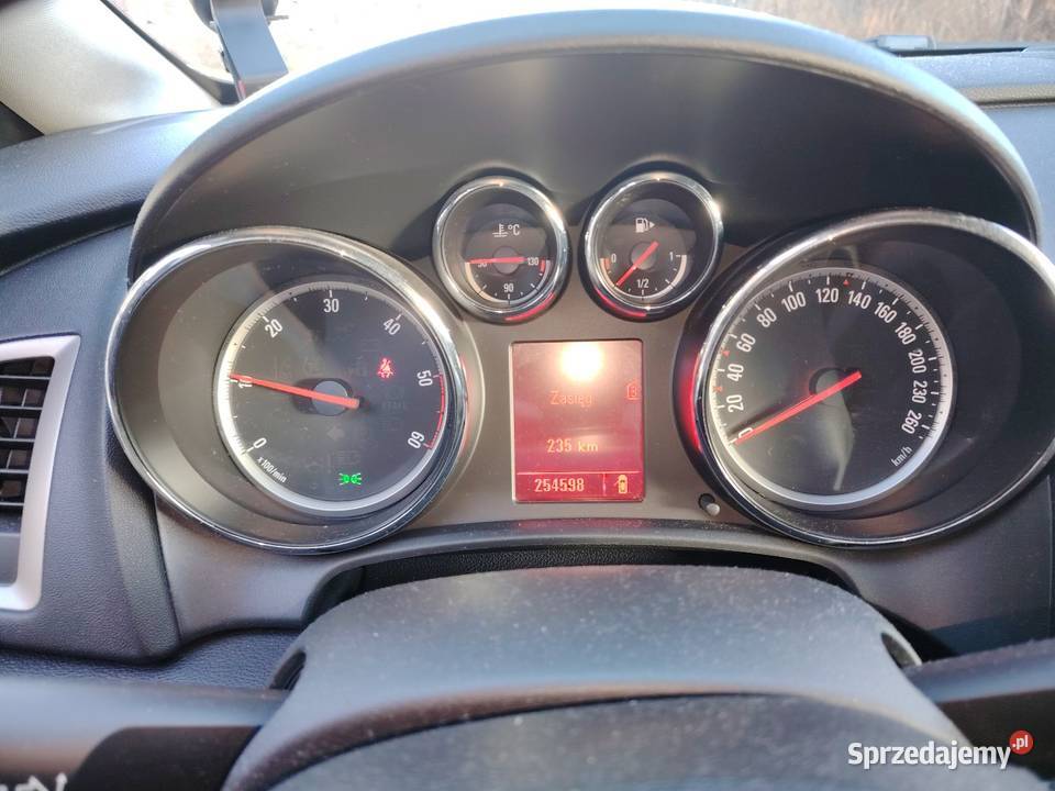 Opel Astra J 17 cdti 110 2011