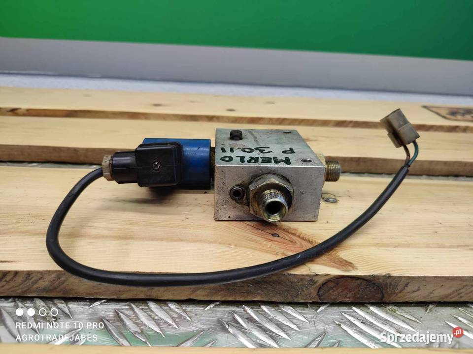 Blok hydrauliczny Merlo P3011 OE 161302 Pozostałe sprzedam