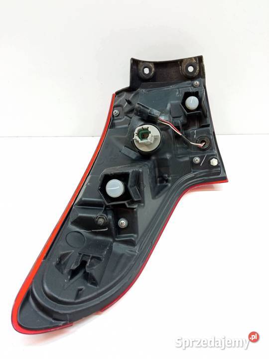 LAMPA TYŁ PRAWA J11 Nissan Qashqai II 2013 Oświetlenie