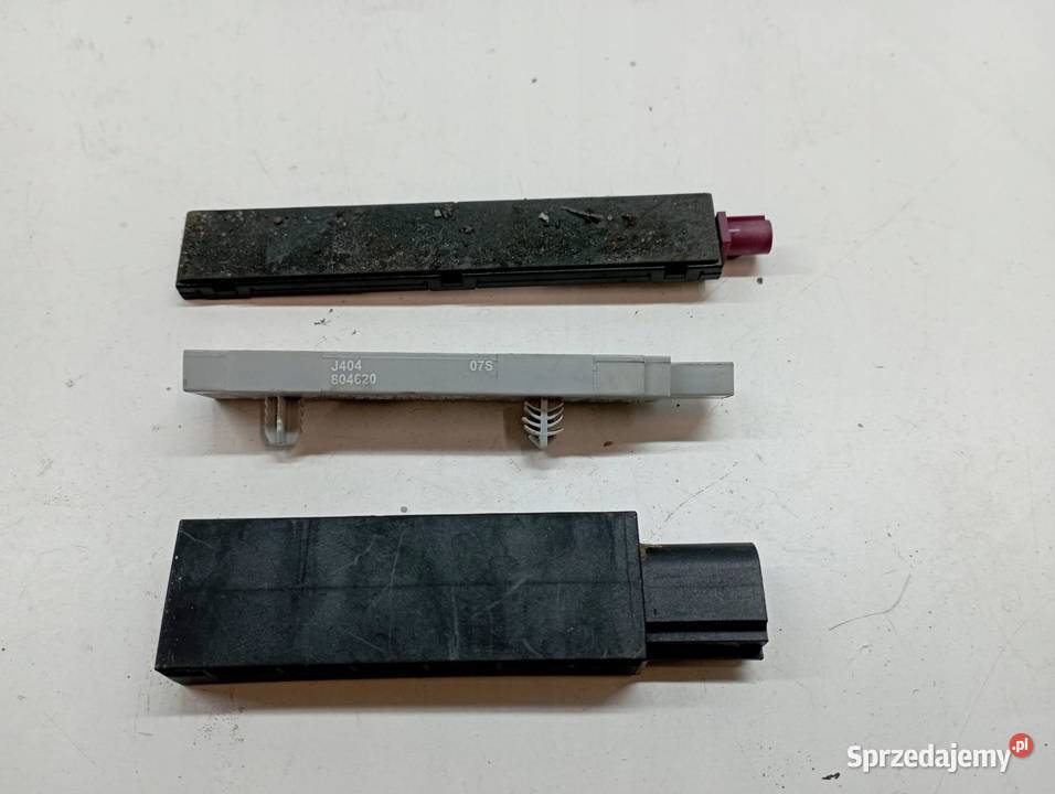 WZMACNIACZ KOMPLET 5E0035773 5K0962132B