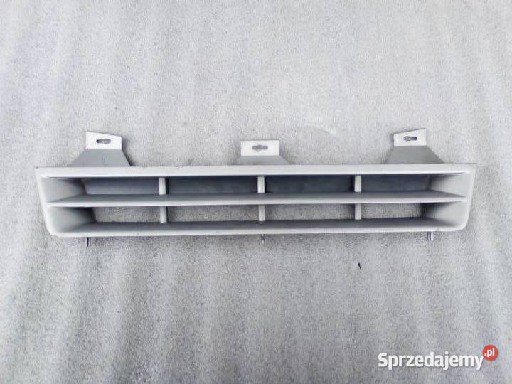 Opel Omega A oryginalna atrapa Bukownica