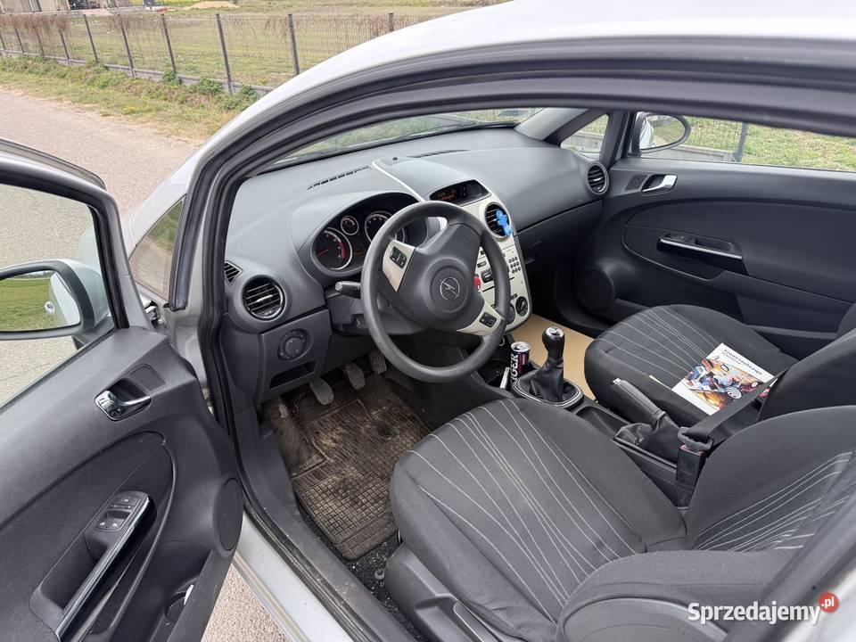 Opel Corsa D 10 benzyna Dzierzążnia sprzedam