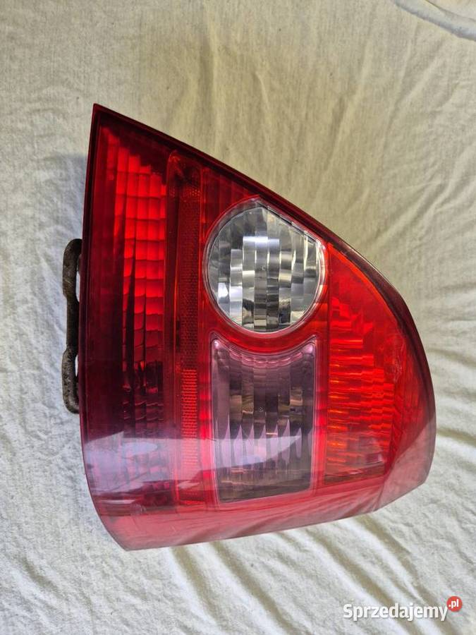 Lampa prawy tył honda civic VII 5D Jarosław