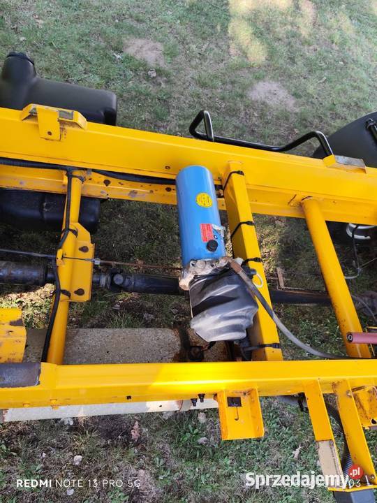 Renault Mascott wywrotka Blokada Mostu żółty Renault