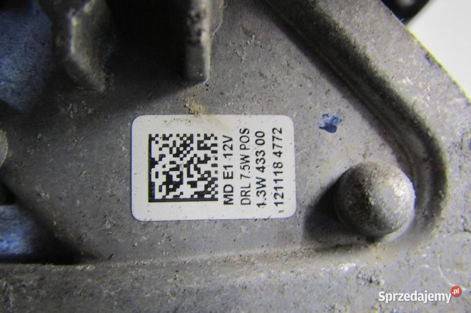 LAMPA LEWA PRZEDNIA LEWY PRZÓD DACIA DUSTER II osobowe