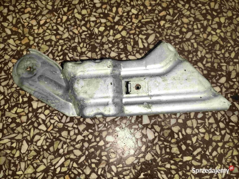 Wspornik nadkola przedniego prawego BMW E60 E61