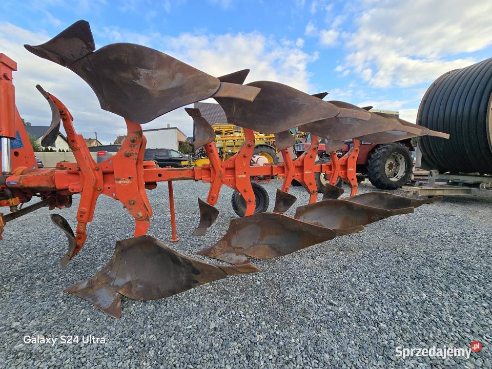 Pług 4 skibowy KUHN MM110 Pługi łódzkie Bolesławiec
