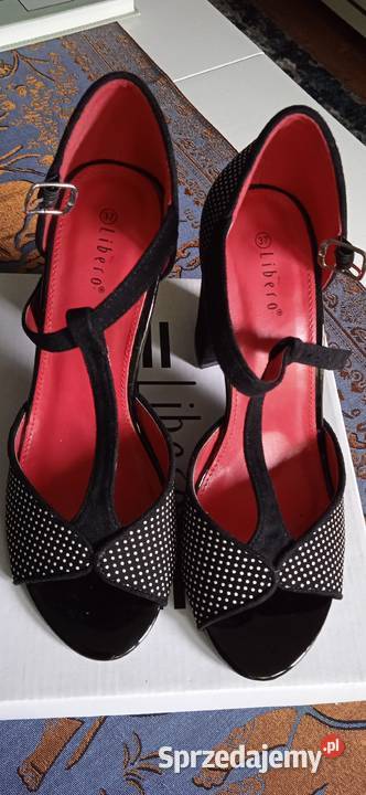 PIĘKNE NOWE CZÓŁENKA ZAMSZOWA SKÓRA r 37 Piła