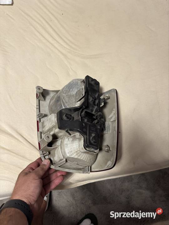 Vw Touran lampa tył prawa strona pasażera wersja Zabrze