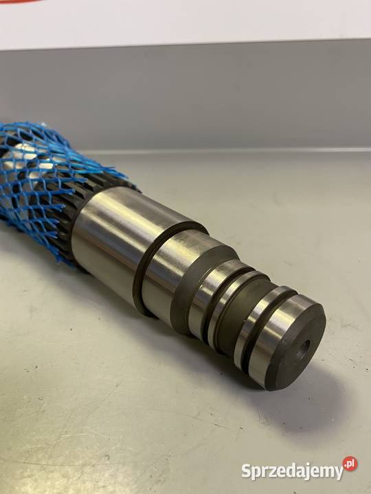 Wałek przekładni rozdzielającej napęd AGCO MF podlaskie Białystok