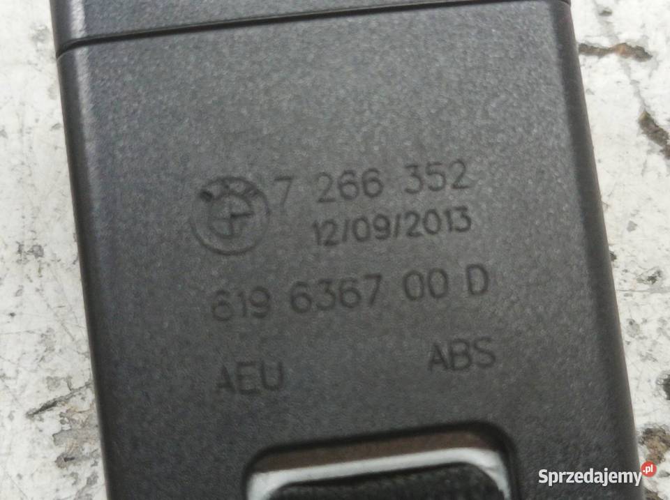 ZAPINKA PASA BEZPIECZEŃSTWA TYŁ KOMPLET 7266352 Rok produkcji 2013 Pasy bezpieczeństwa świętokrzyskie