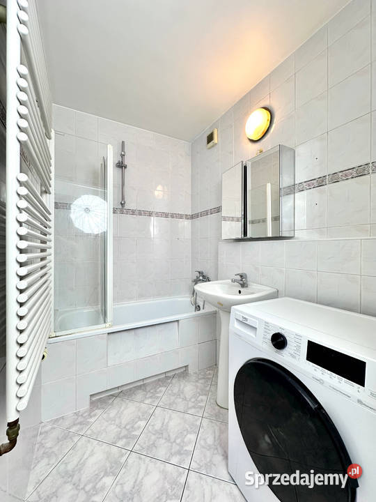 Przestronne dwustronne z dużym balkonem Poznań