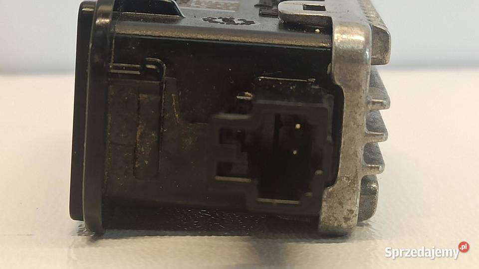 SKODA KODIAQ LAMPKA PROJEKTOR LED 5E3052134E osobowe Oświetlenie kabiny