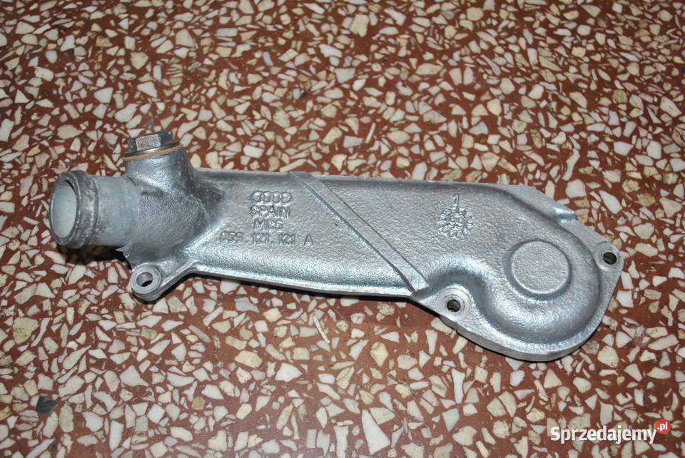 Króciec termostatu AUDI A4B5 A5C5 SKODA SUPERB Poręba