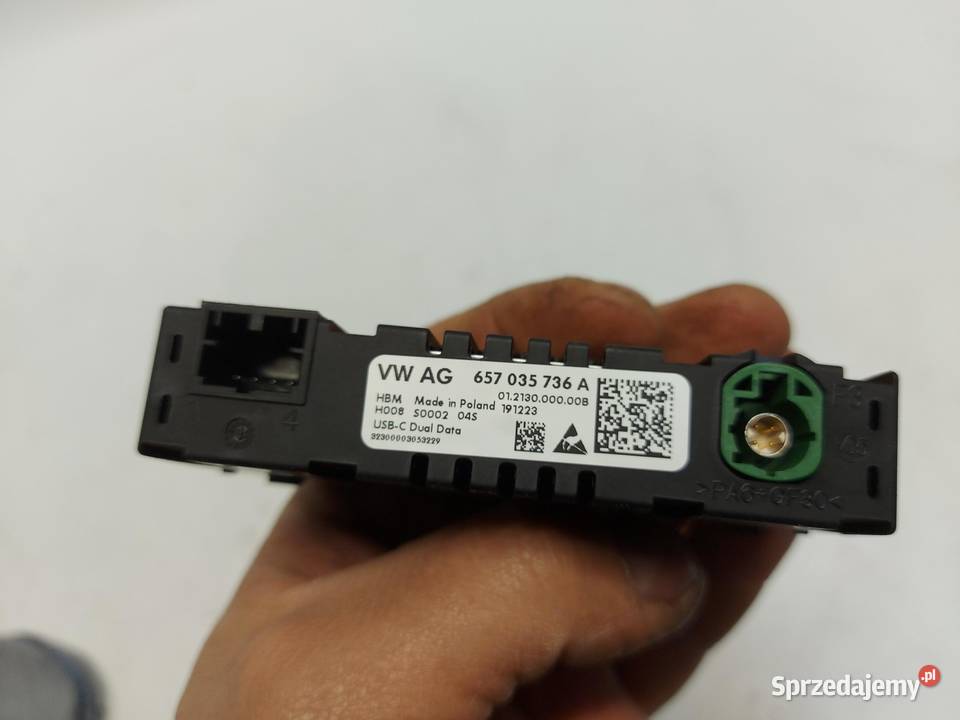 SKODA Enyaq 5LA iV85 Gniazdo USB 657035736A