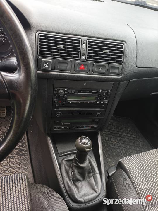 Volkswagen GOLF IV 4 2002 r 16 16V LPG Stopnica sprzedam