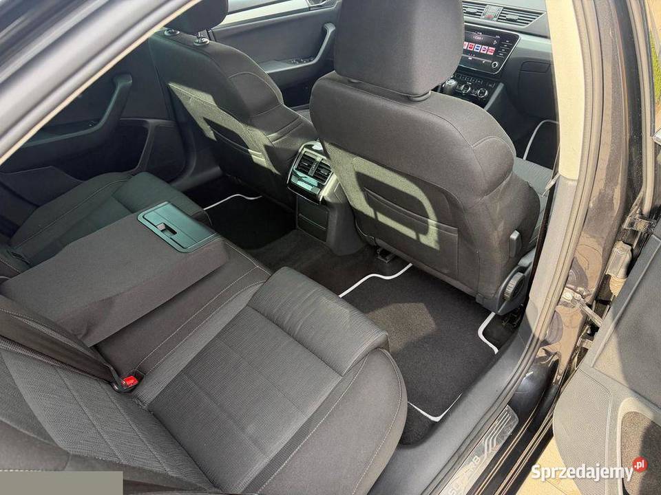 Skoda Superb 16 TDI Active DSG 120 2019r Superb Krotoszyn