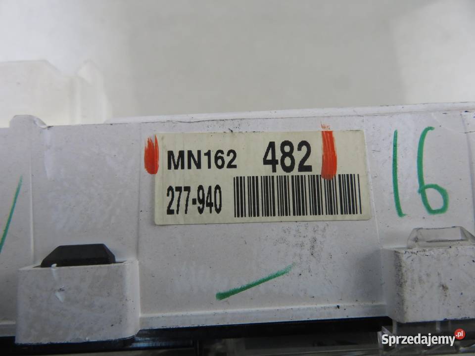 LICZNIK MITSUBISHI OUTLANDER I 24 MN162482 małopolskie